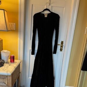 Chic Black Long Sleeve Maxi Dress
